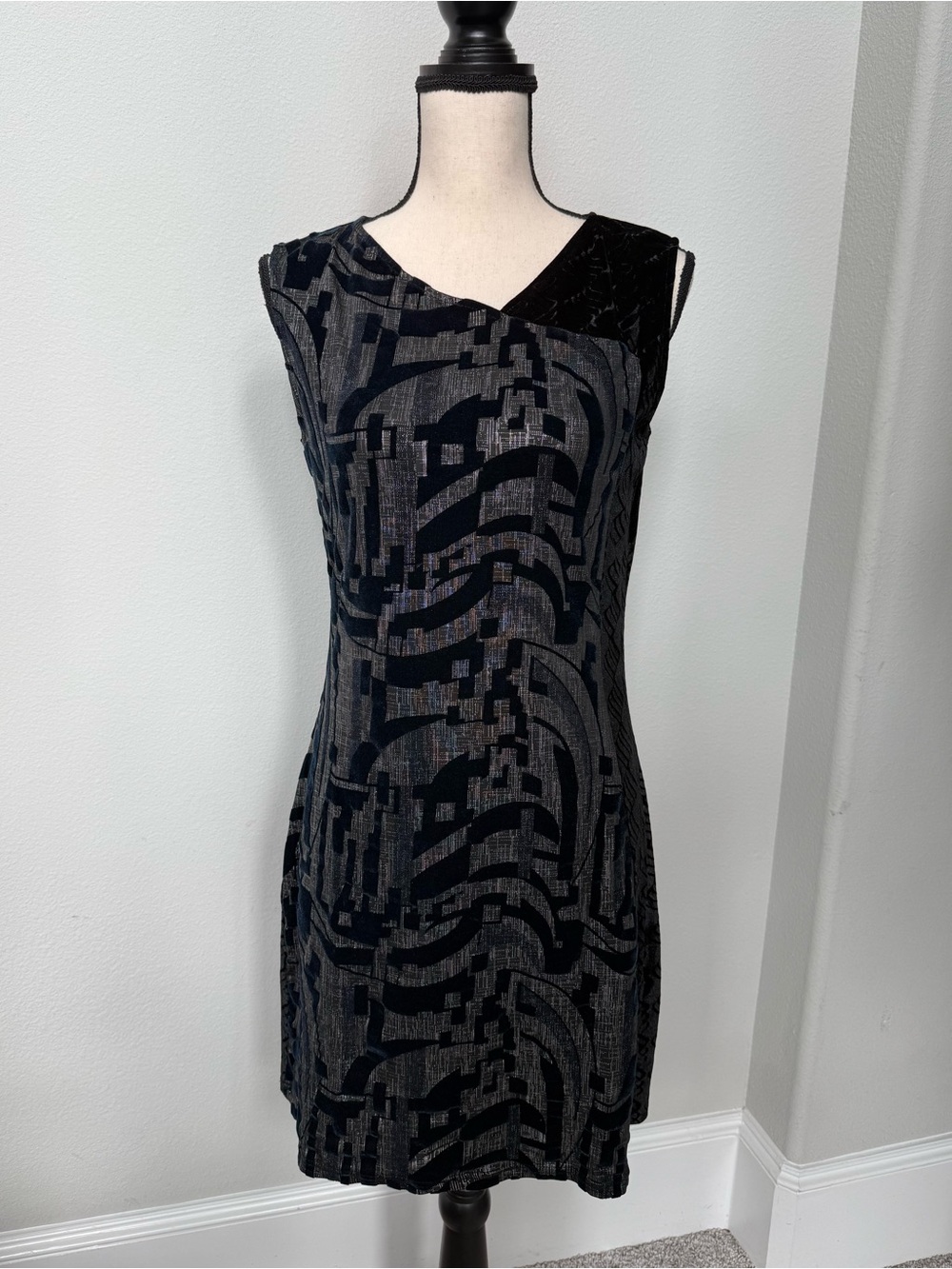 Smash! Sleeveless Black and Gray Textured Mini Dress